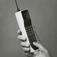 CEP TELEFONU 26 YAŞINDA