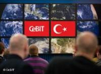 TÜRKİYE BİLİŞİMDE İLERLİYOR