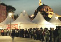 İFTAR ÇADIRLARININ ARKA YÜZÜ...