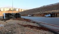 PTT SERVİSİ DEVRİLDİ 6 YARALI